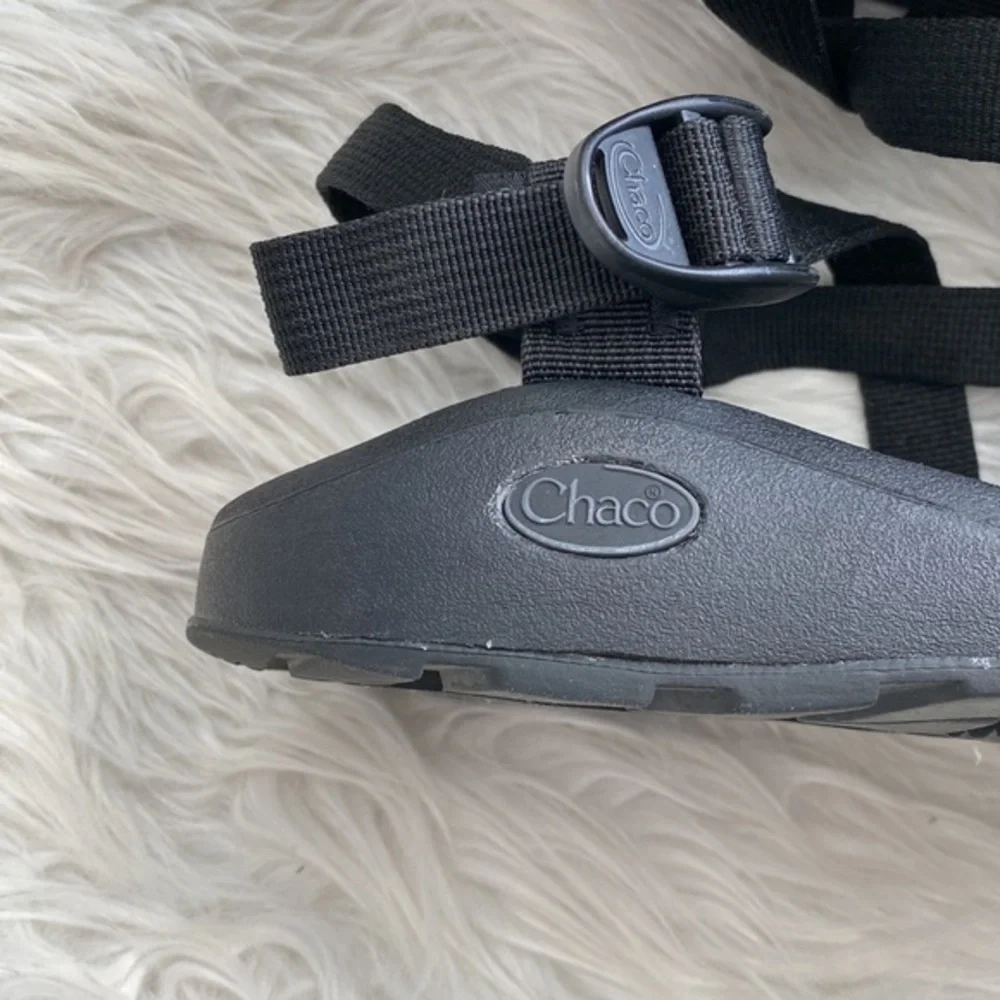Chaco‎ | All Black Strappy Sandal